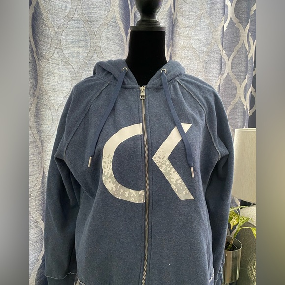 Calvin Klein hooded, front zip and warm. - Picture 4 of 5